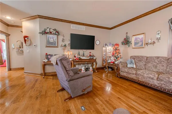 $599,900 | 317 South Kentucky Street, Adrian, MO 64720