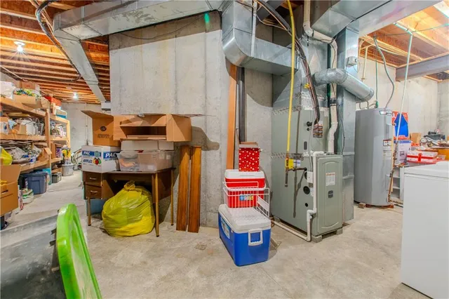 $675,000 | 317 South Kentucky Street, Adrian, MO 64720