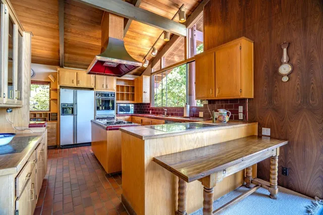 $2,495,000 | 45 Ranch Road, Woodside, CA 94062