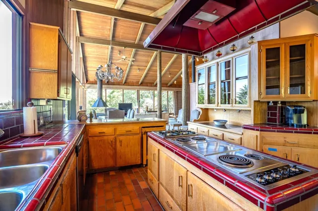 $2,495,000 | 45 Ranch Road, Woodside, CA 94062