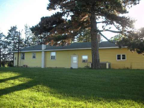 10887 Godfrey Road Bancroft, MI 48414 - Photo 19 of 25 20372246-18.JPG