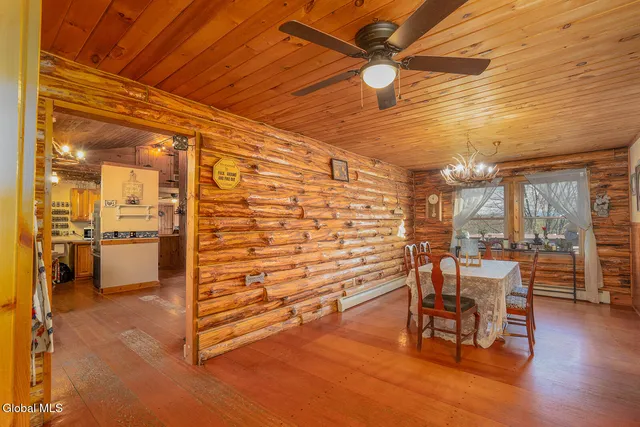 $402,000 | 20 Kamarak Way, Granville, NY 12832