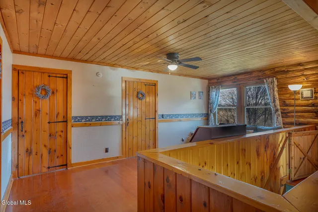 $402,000 | 20 Kamarak Way, Granville, NY 12832