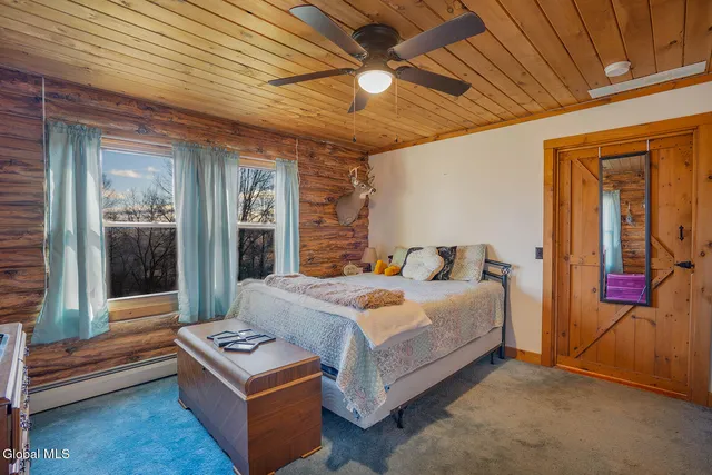 $402,000 | 20 Kamarak Way, Granville, NY 12832