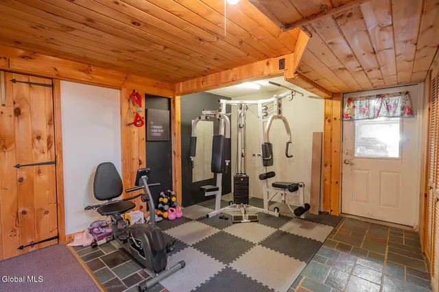 $402,000 | 20 Kamarak Way, Granville, NY 12832