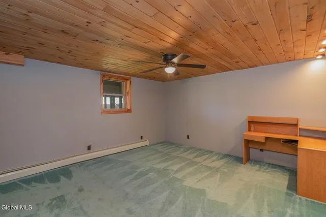 $402,000 | 20 Kamarak Way, Granville, NY 12832