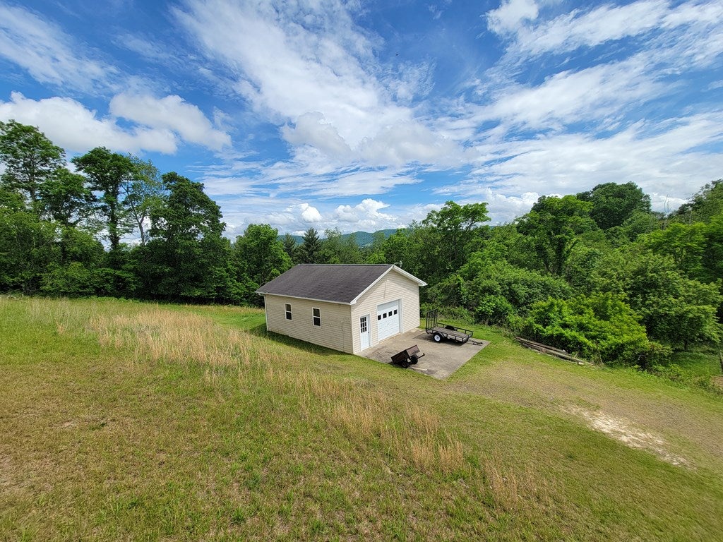 1031 Shady Hill Road Independence, VA 24348 - Photo 33 of 78 Gallery Image 33