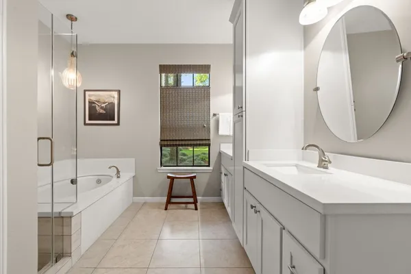 $595,000 | 34 Plum Blossom Place, The Woodlands, TX 77381