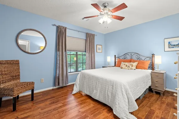 $595,000 | 34 Plum Blossom Place, The Woodlands, TX 77381