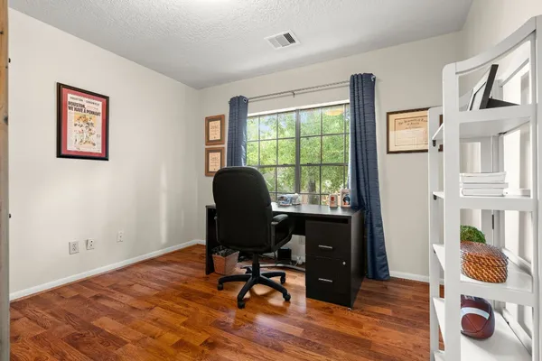 $595,000 | 34 Plum Blossom Place, The Woodlands, TX 77381