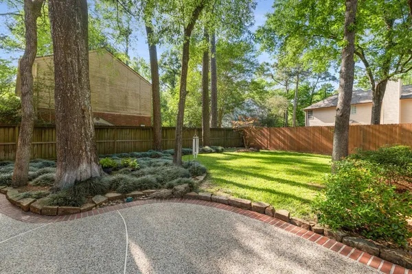 $595,000 | 34 Plum Blossom Place, The Woodlands, TX 77381