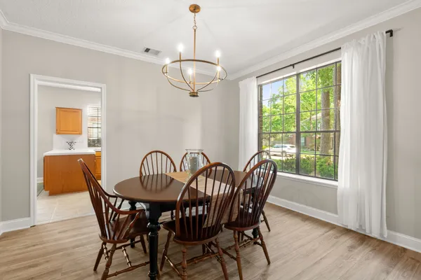 $595,000 | 34 Plum Blossom Place, The Woodlands, TX 77381