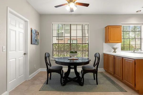 $595,000 | 34 Plum Blossom Place, The Woodlands, TX 77381