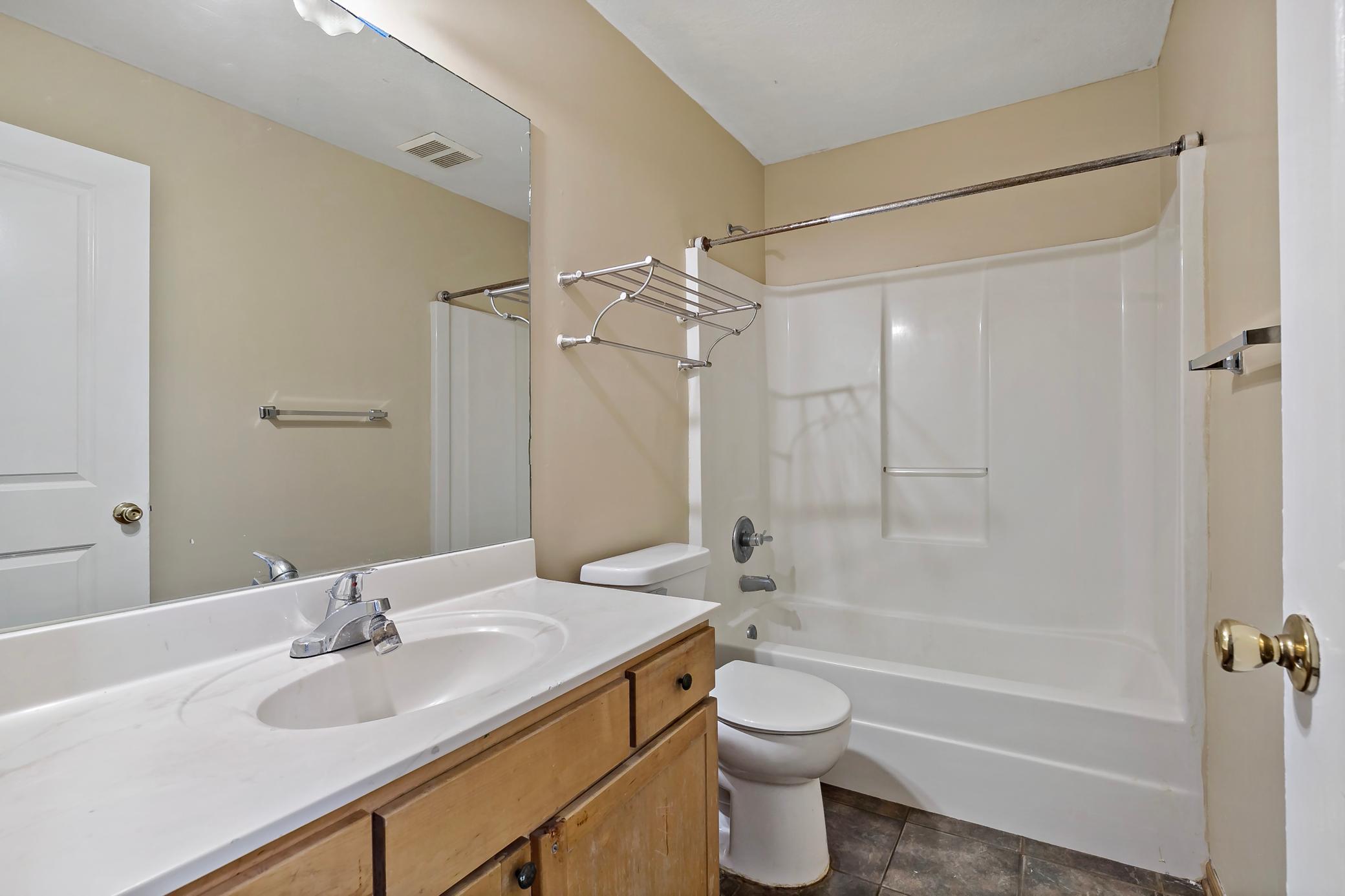 1599 Rice Street St. Paul, MN 55117 - Photo 7 of 19