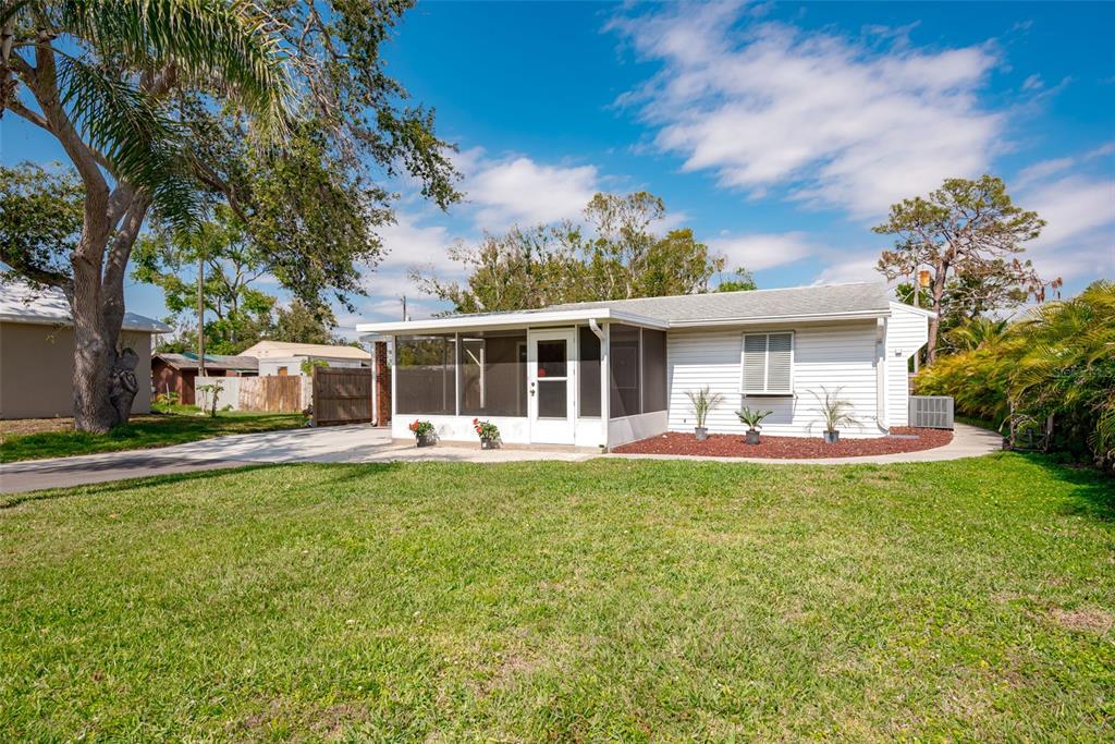 2209 Woodmere Road Venice, FL 34293 - Photo 1 of 32