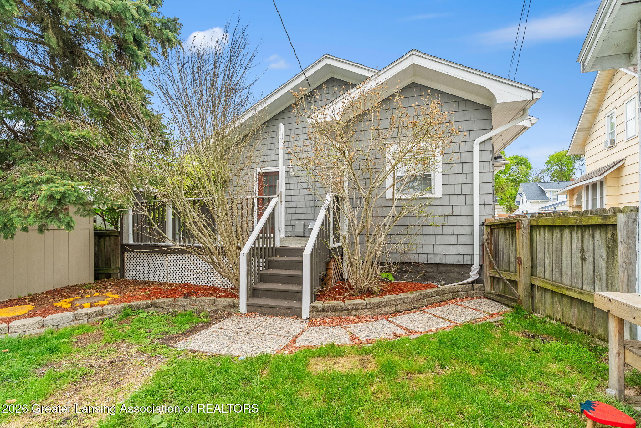 2226 Strathmore Road Lansing, MI 48910 - Photo 26 of 29 15-web-or-mls-Media Jett - 15