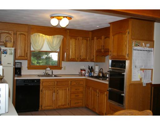 1 Hawthorne Road Holbrook, MA 02343 - Photo 3 of 13