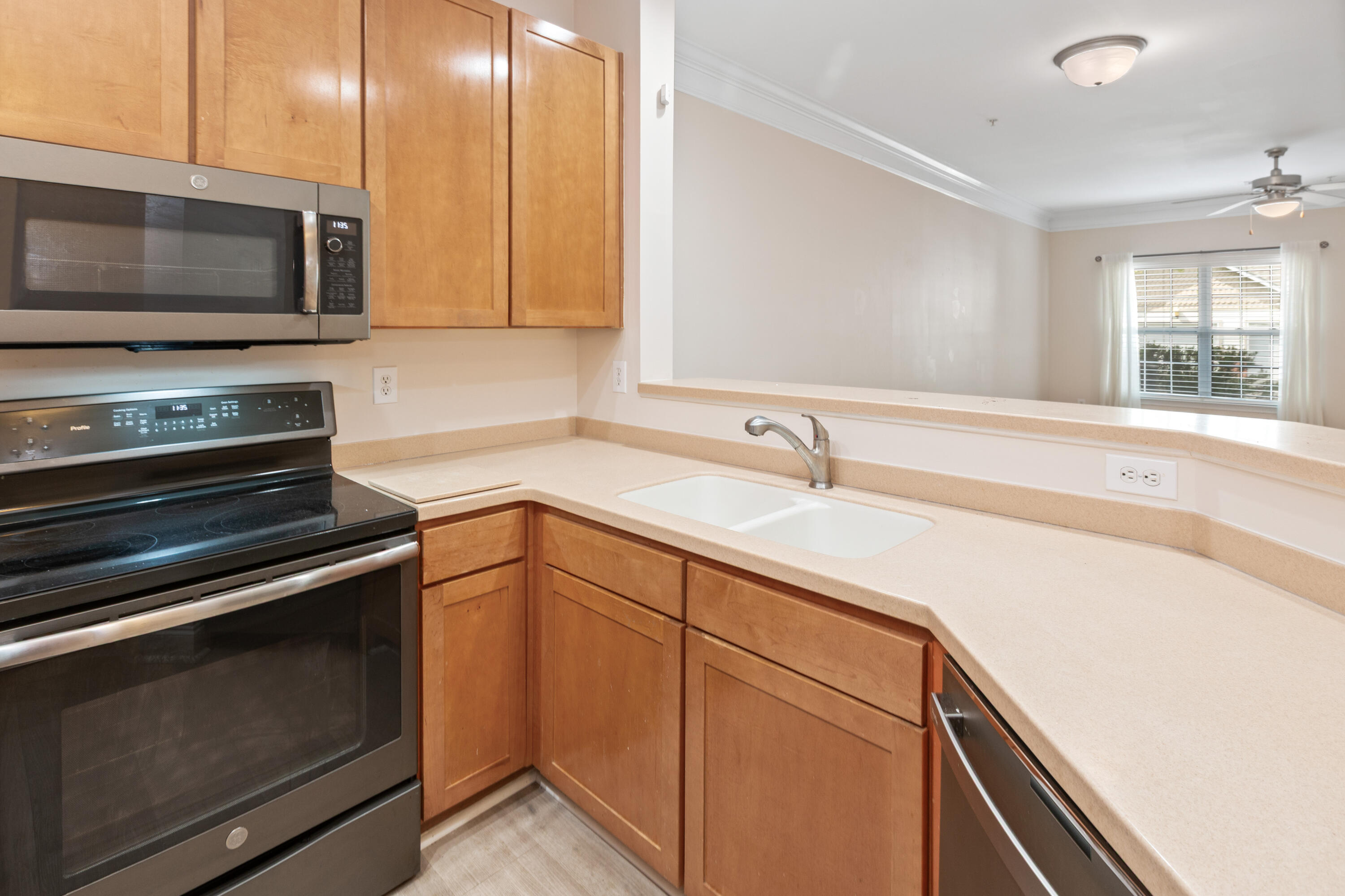 1307 Basildon Road Mount Pleasant, SC 29466 - Photo 12 of 50