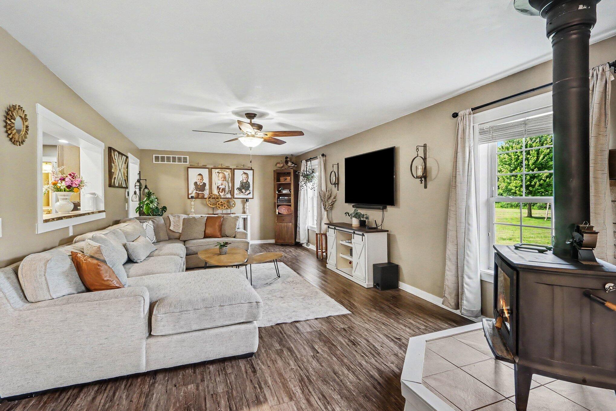 52638 Oak Plains Road Marcellus, MI 49067 - Photo 9 of 35 008_file_9370