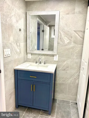 $2,400 | 4010 Camden Street, Easton, PA 18045