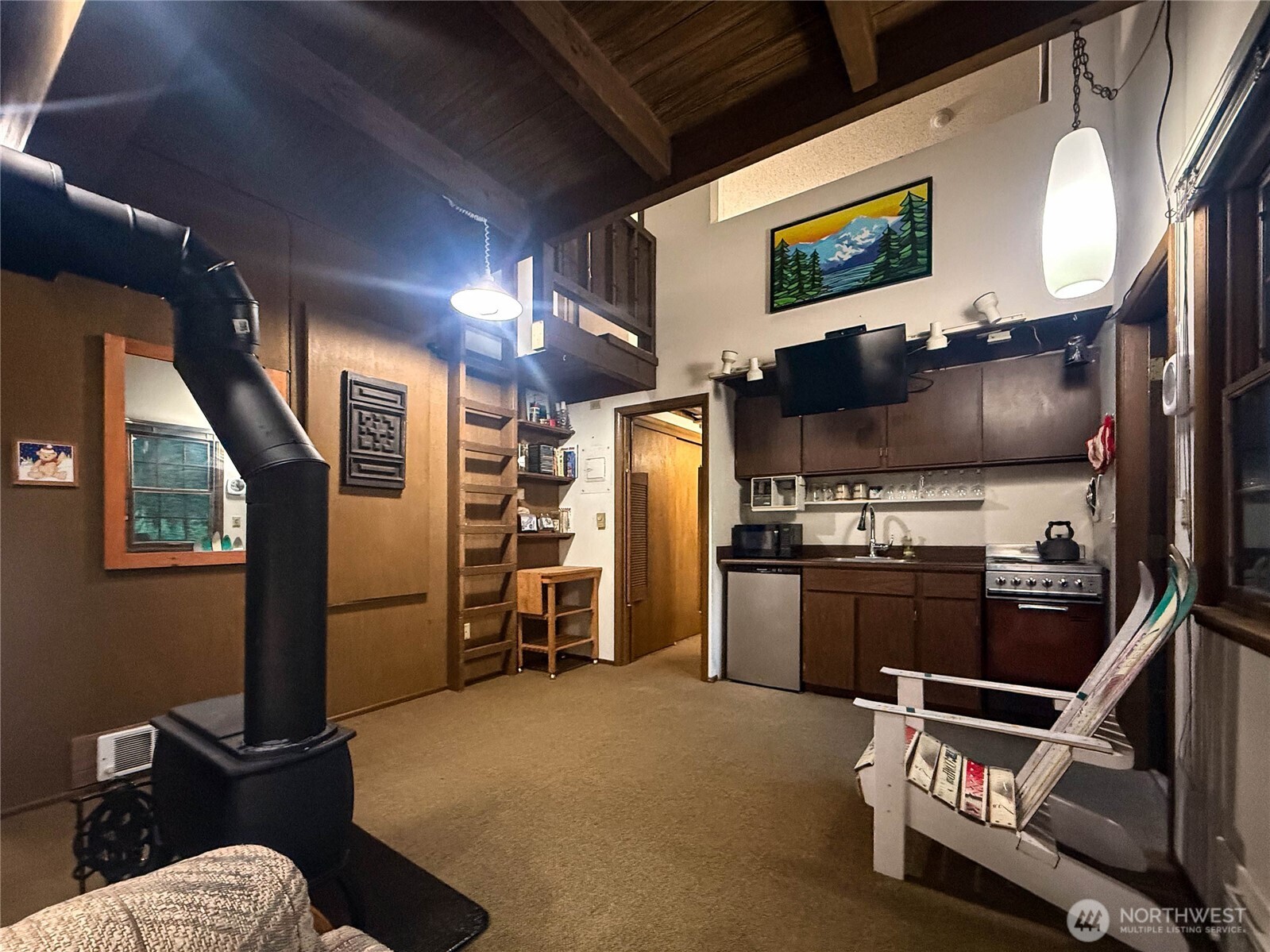 17800 Alpental Access Road, Unit 3102 Snoqualmie Pass, WA 98068 - Photo 8 of 32