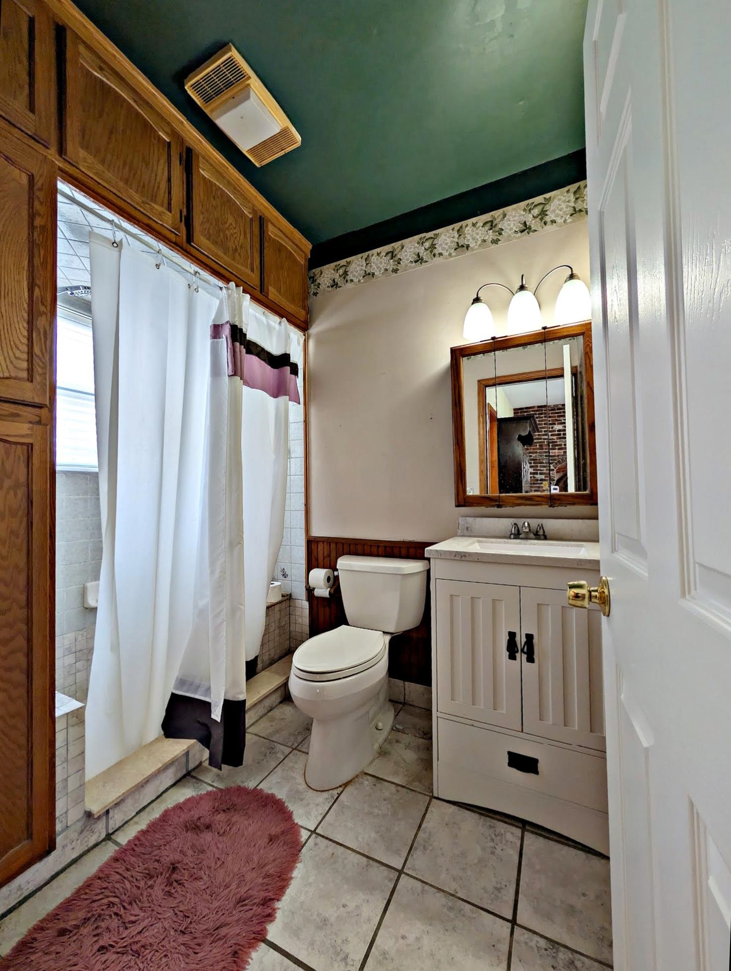 4298 North Center Road Flint, MI 48506 - Photo 22 of 46 50199710-9311b629-ce54-4d16-ad79-2d3283936fd8.JPG
