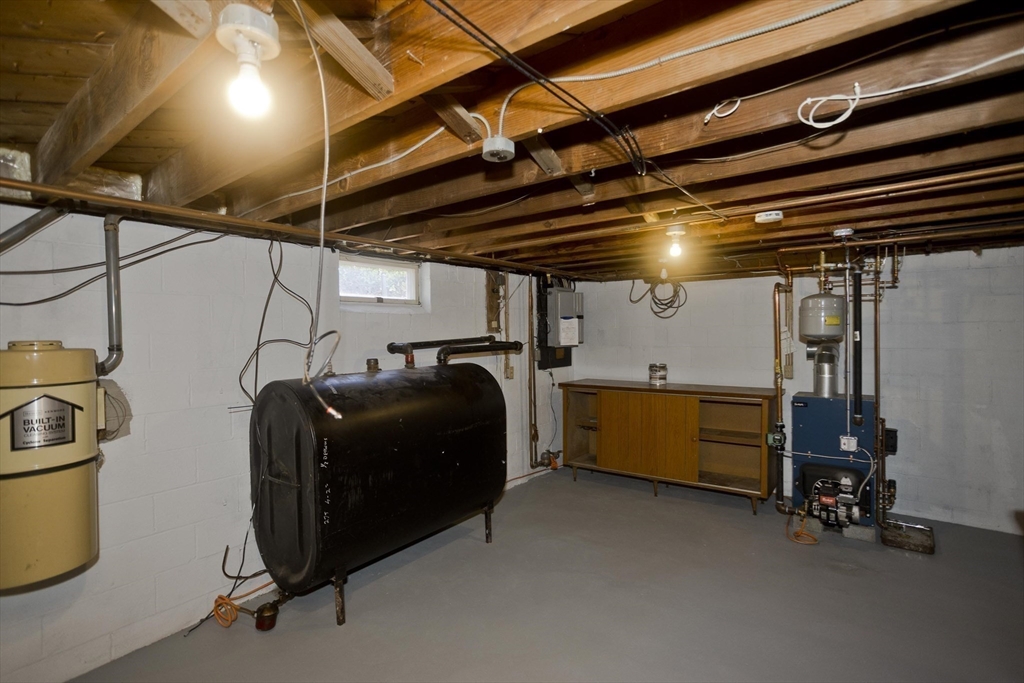 62 Norwich Road Ludlow, MA 01056 - Photo 31 of 41 Gallery Image 31