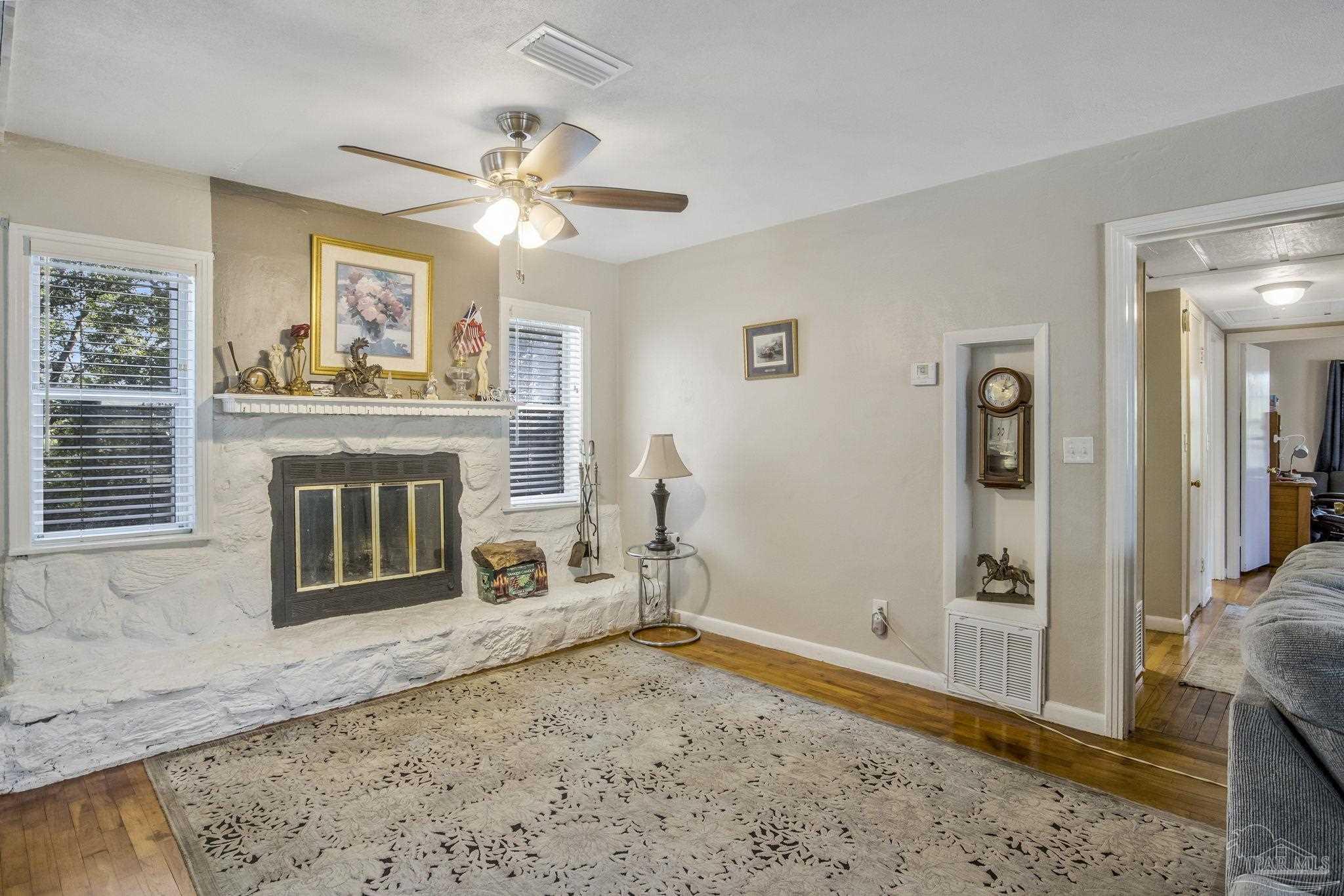 6589 Cedar Street Milton, FL 32570 - Photo 5 of 42