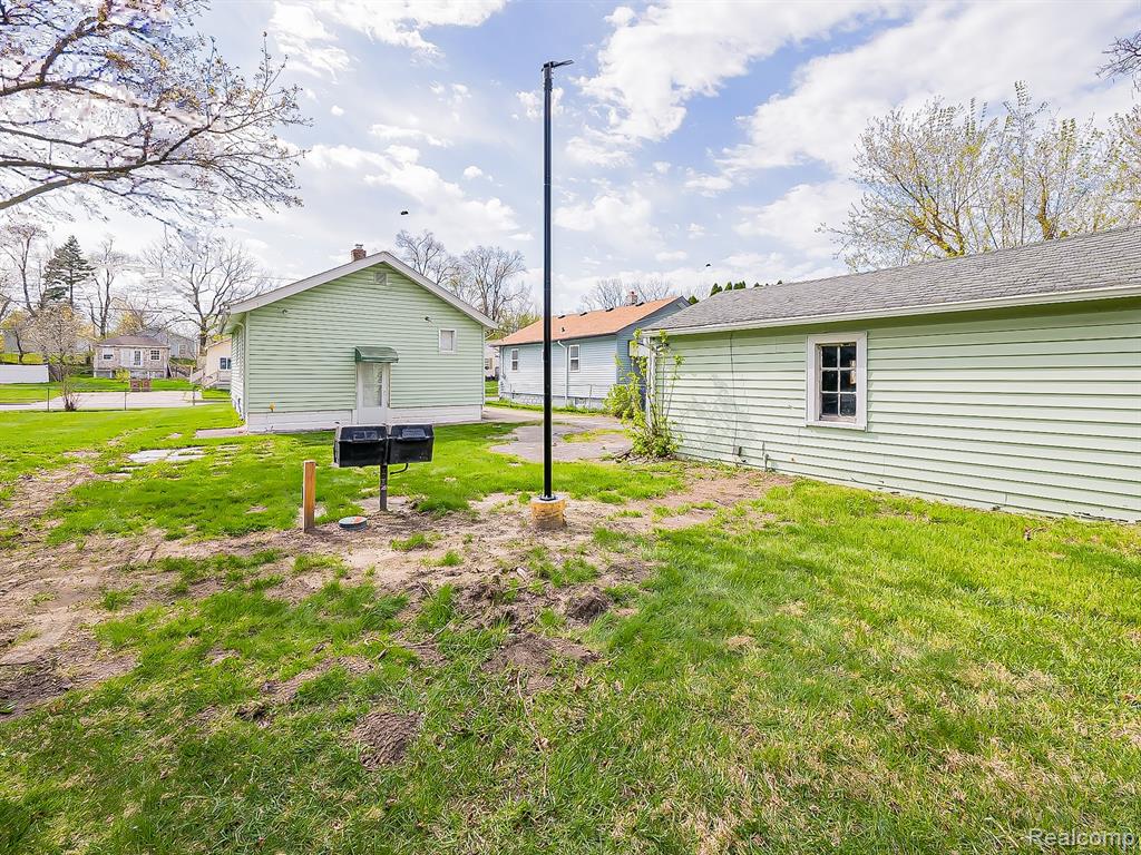245 South Edith Street Pontiac, MI 48342 - Photo 29 of 30