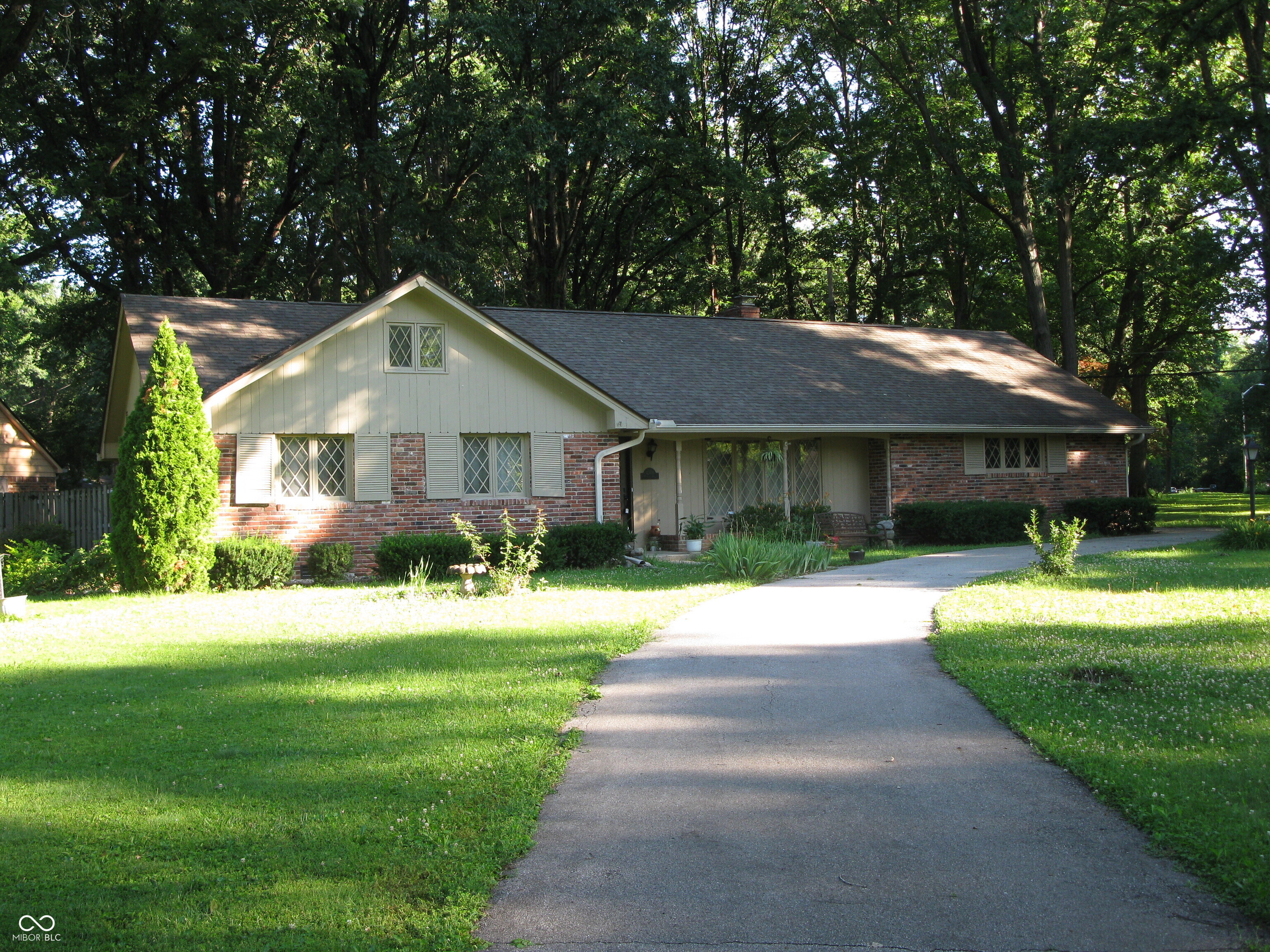 4308 Manning Road Indianapolis, IN 46228 - Photo 2 of 17