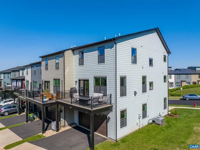 $2,975 | 1521 Knoll Lane, Charlottesville, VA 22911