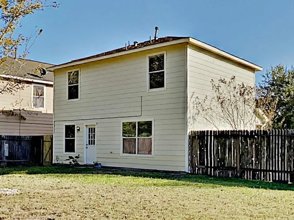 $1,915 | 9211 Shaded Pines Drive, Humble, TX 77396