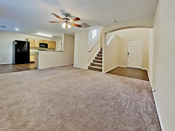 $1,915 | 9211 Shaded Pines Drive, Humble, TX 77396