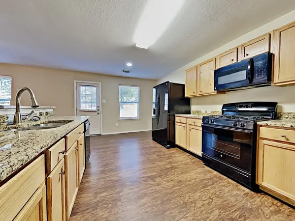 $1,865 | 9211 Shaded Pines Drive, Humble, TX 77396