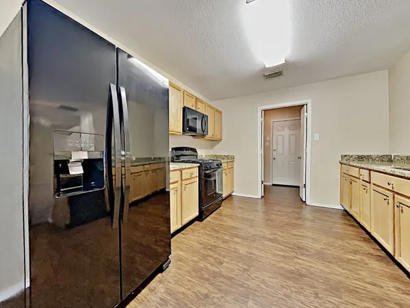 $1,865 | 9211 Shaded Pines Drive, Humble, TX 77396