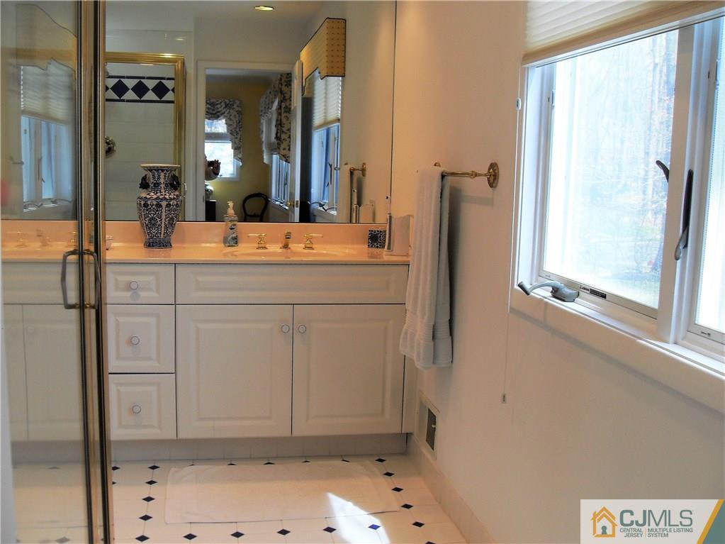 21 Watchung Road East Brunswick, NJ 08816 - Photo 19 of 20 Gallery Image 19
