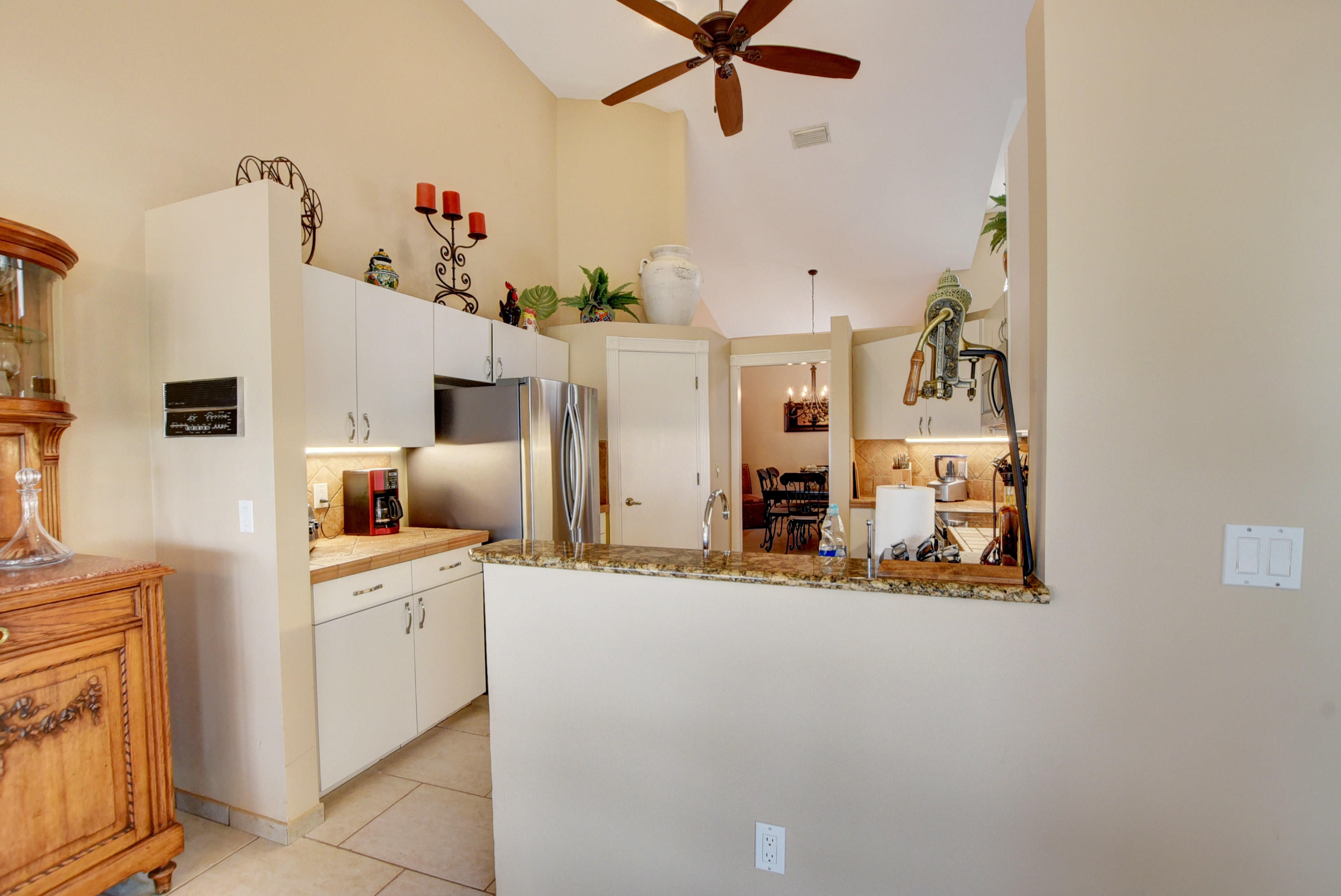 2360 Rabbit Hollowe Circle Delray Beach, FL 33445 - Photo 25 of 56 Kitchen