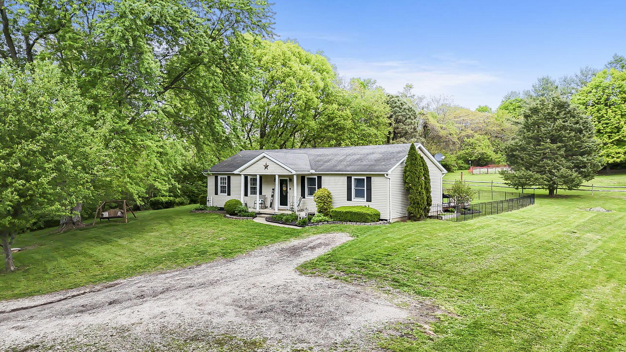 10080 16th Road Southwest Stoutsville, OH 43154 - Photo 8 of 53 41-web-or-mls-DJI_20260501040650_0001_D