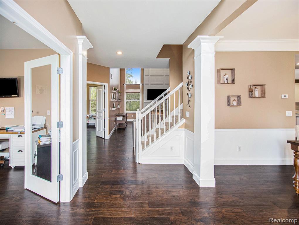 49405 Oxley Road Macomb, MI 48044 - Photo 3 of 27
