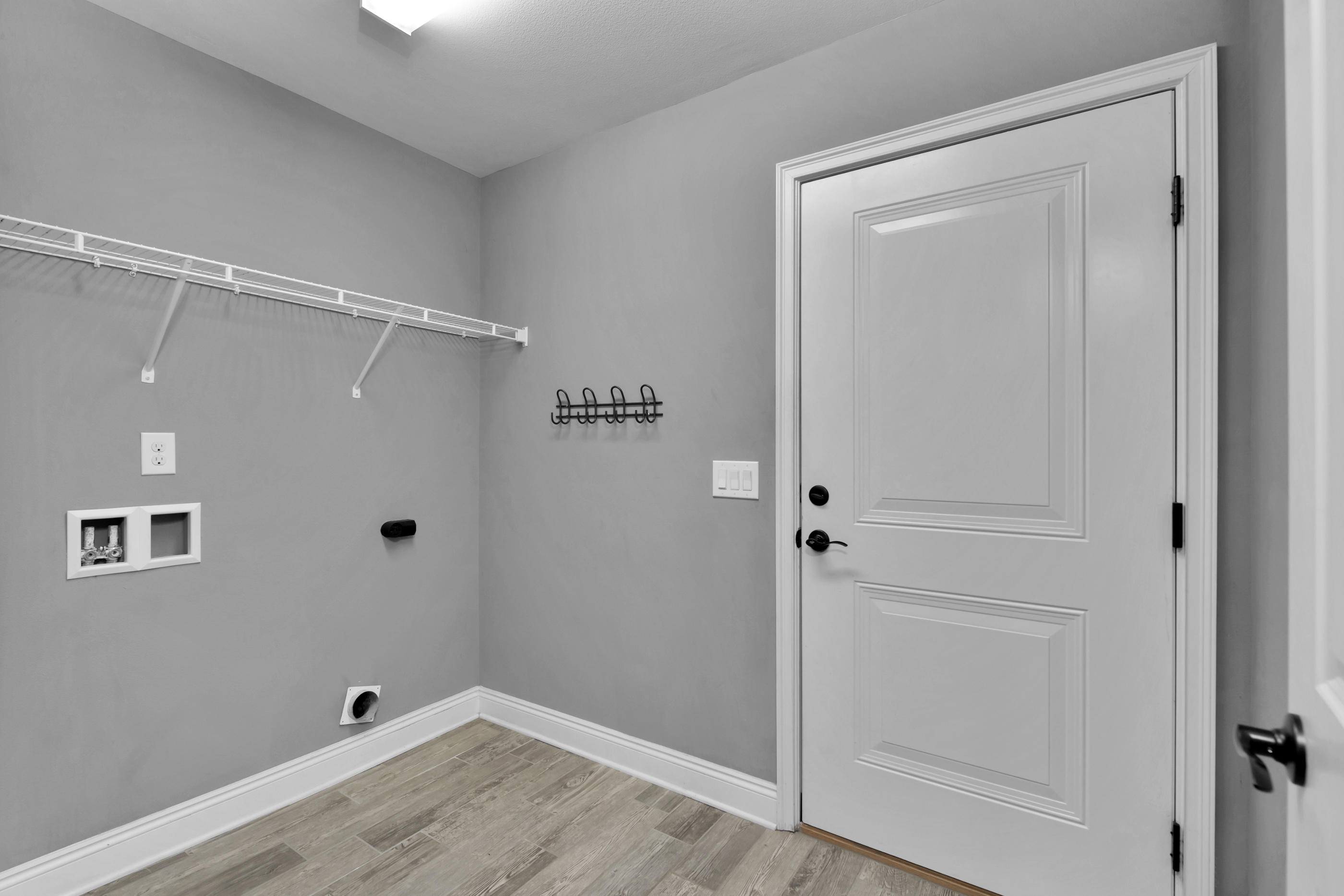2047 Alhambra Street Navarre, FL 32566 - Photo 19 of 24 a bathroom with a shower