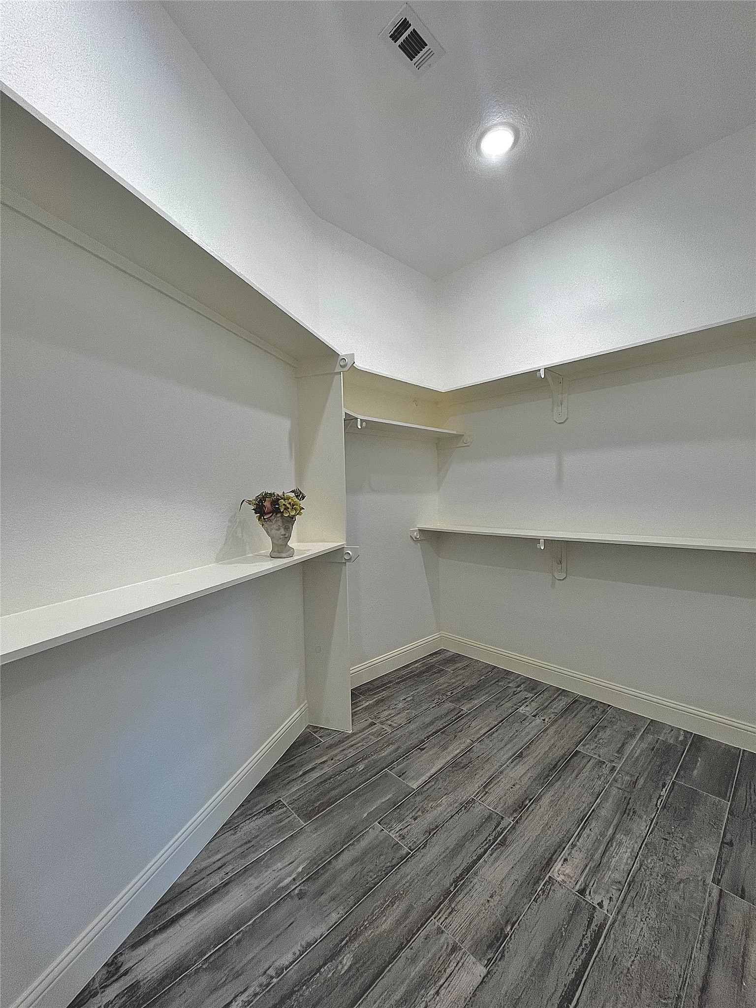 10127 Grover Lane Houston, TX 77041 - Photo 9 of 13 a view of an empty room and a window