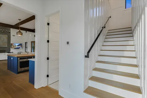 a view of entryway and hall