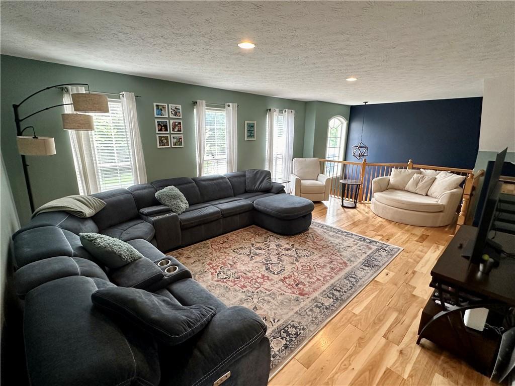 110 Park Place McKees Rocks, PA 15136 - Photo 4 of 24 Gallery Image 4