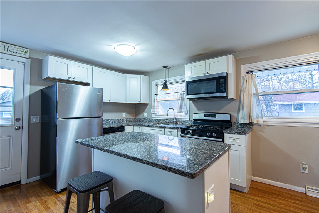 192 Beacon Avenue Woonsocket, RI 02895 - Photo 13 of 40