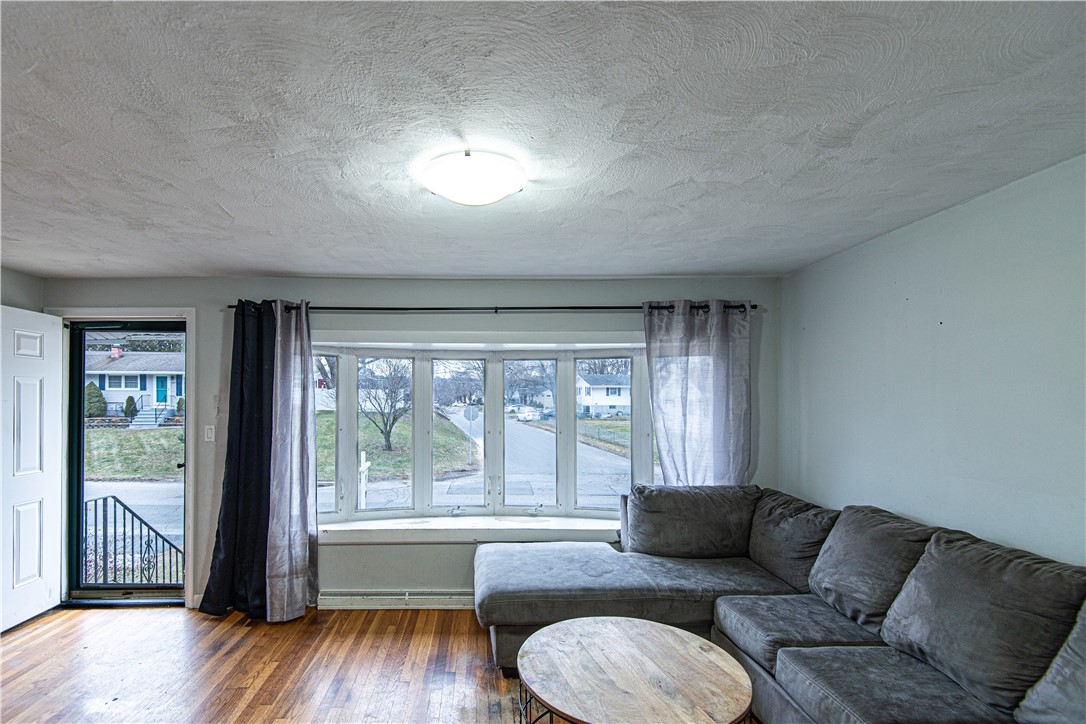 192 Beacon Avenue Woonsocket, RI 02895 - Photo 6 of 40