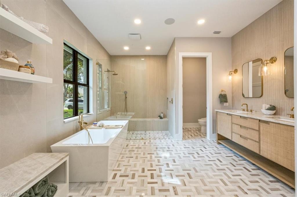 226 Monterey Drive Naples, FL 34119 - Photo 12 of 38