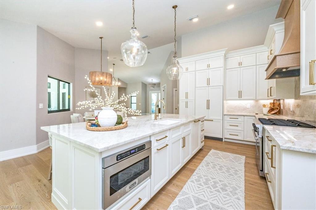 226 Monterey Drive Naples, FL 34119 - Photo 6 of 38