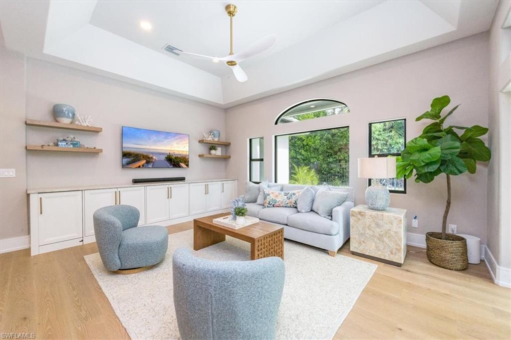 226 Monterey Drive Naples, FL 34119 - Photo 8 of 38