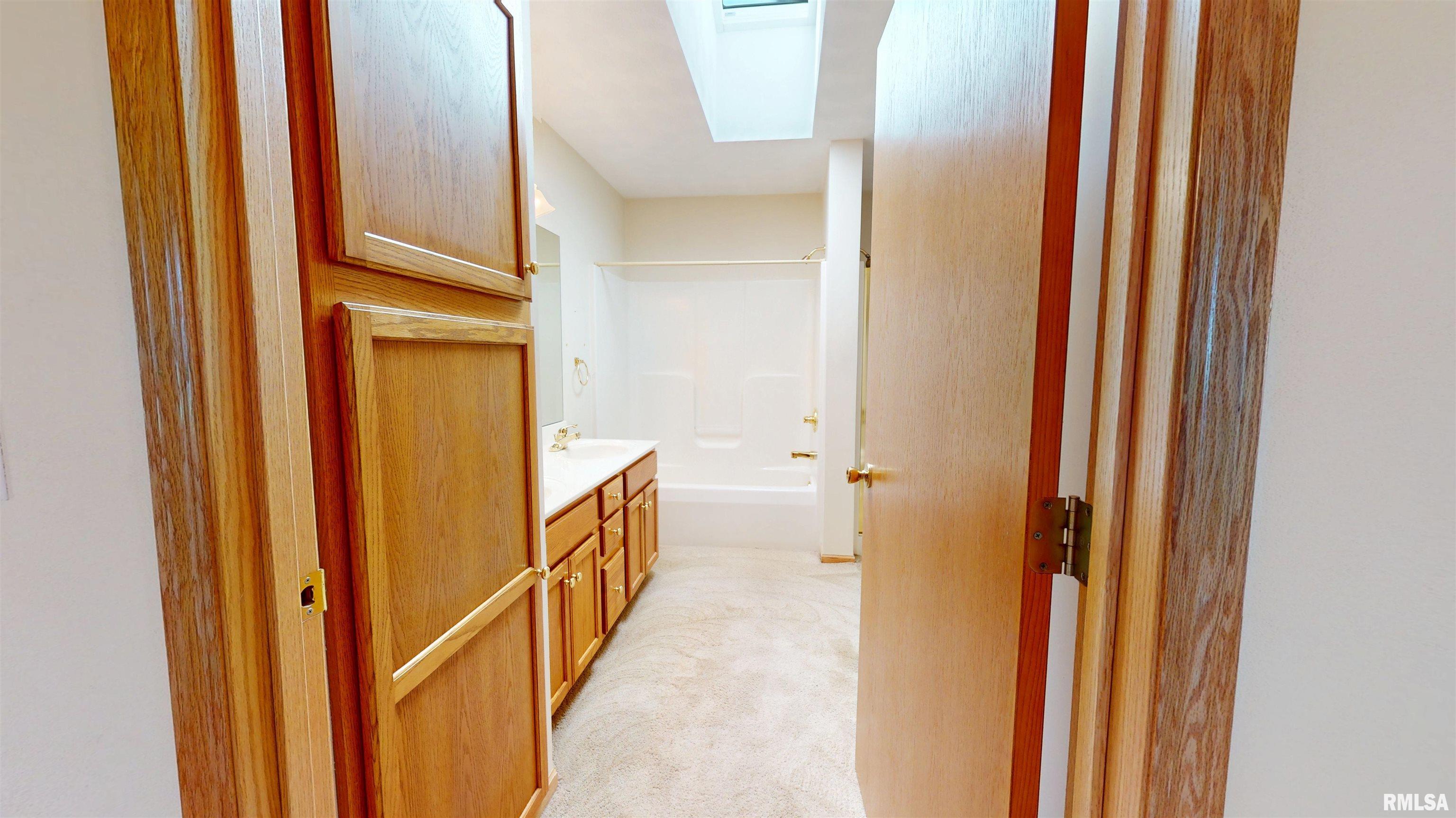 2 Royal Court Washington, IL 61571 - Photo 19 of 24