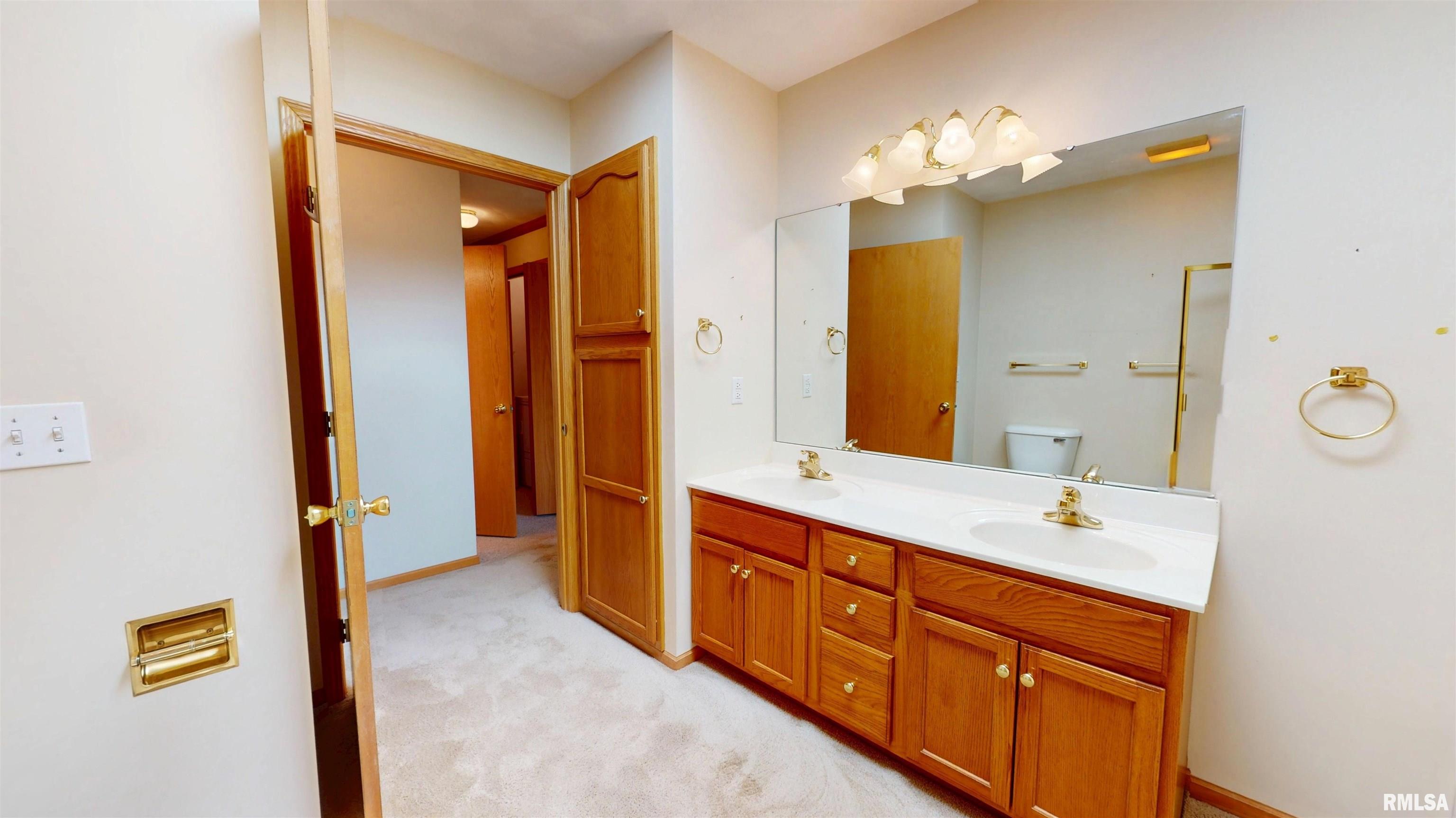 2 Royal Court Washington, IL 61571 - Photo 21 of 24